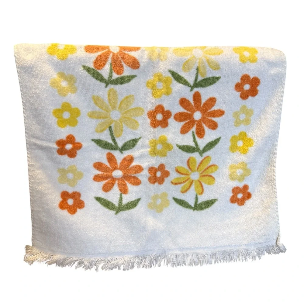 Vintage Cannon USA Hippie Floral Orange Yellow Flowers Fringed Bath & Hand Towel